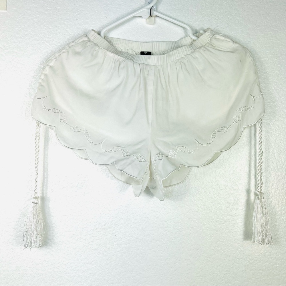 Minkpink white shorts size XS